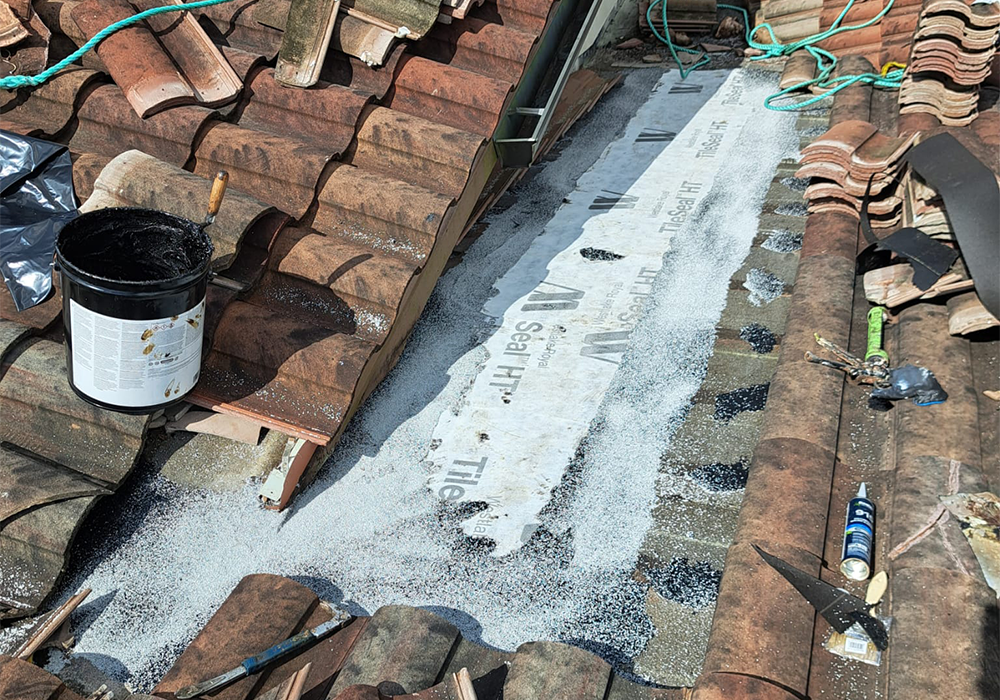 tile-roof-repair-valley-flashing-13-coconut-creek (20)