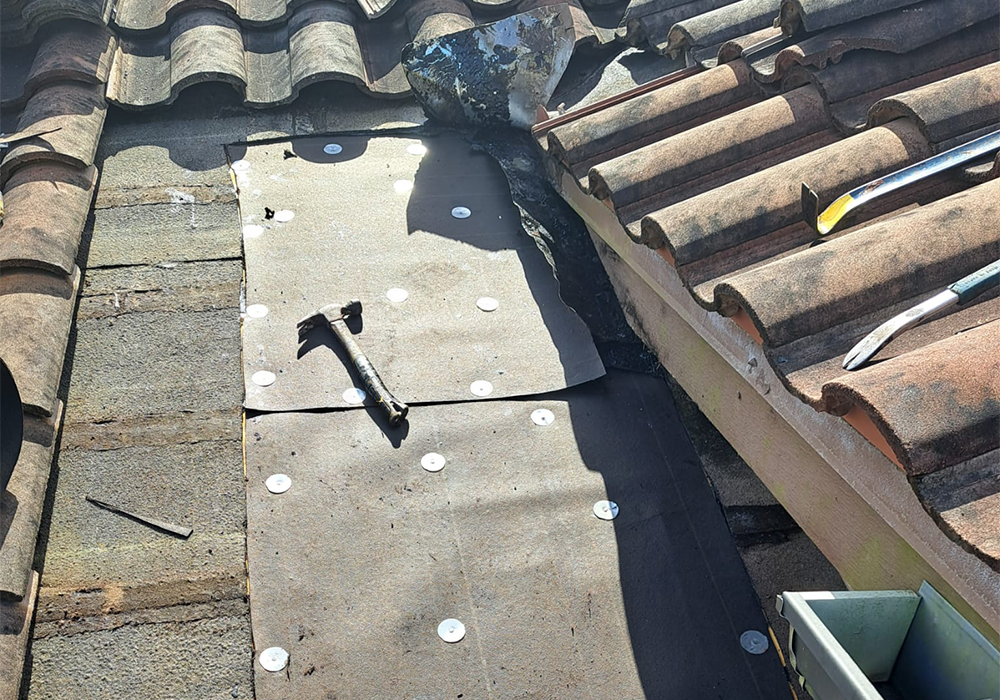 tile-roof-repair-valley-flashing-13-coconut-creek (21)