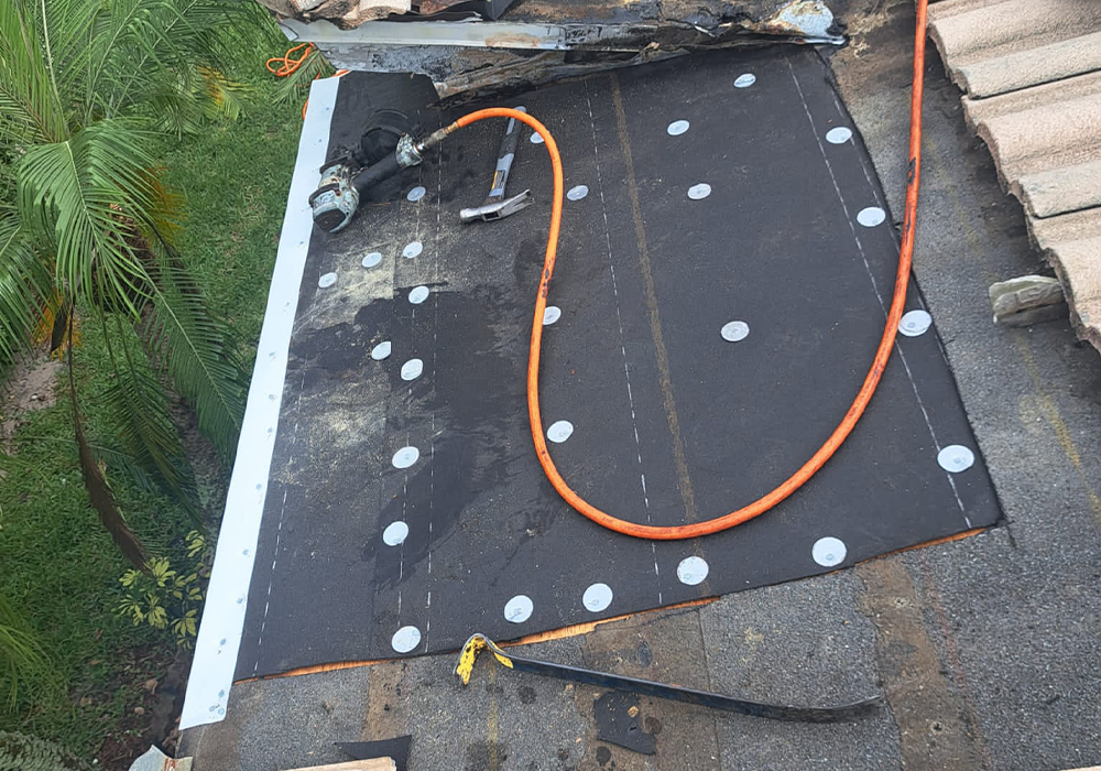 tile-roof-repair-valley-flashing-13-coconut-creek (24)