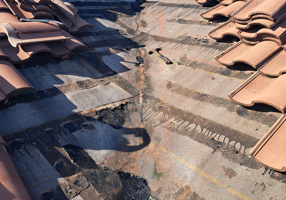 tile-roof-repair-valley-flashing-13-coconut-creek (3)