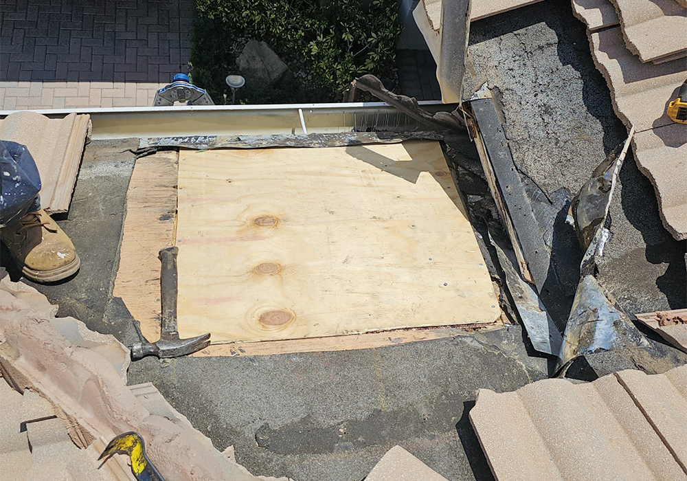 tile-roof-repair-valley-flashing-13-coconut-creek (7)